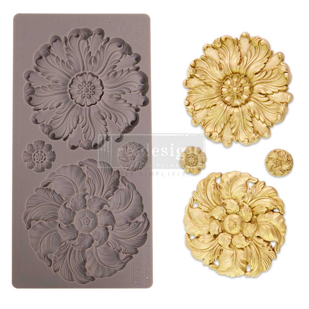 a decor mould with a flower design on it